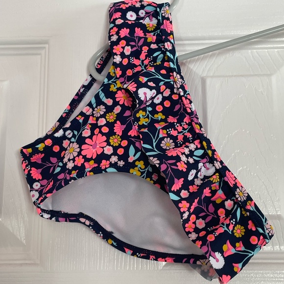 BNWT UPF50 Rash guard long sleeve with bottoms - Picture 5 of 5